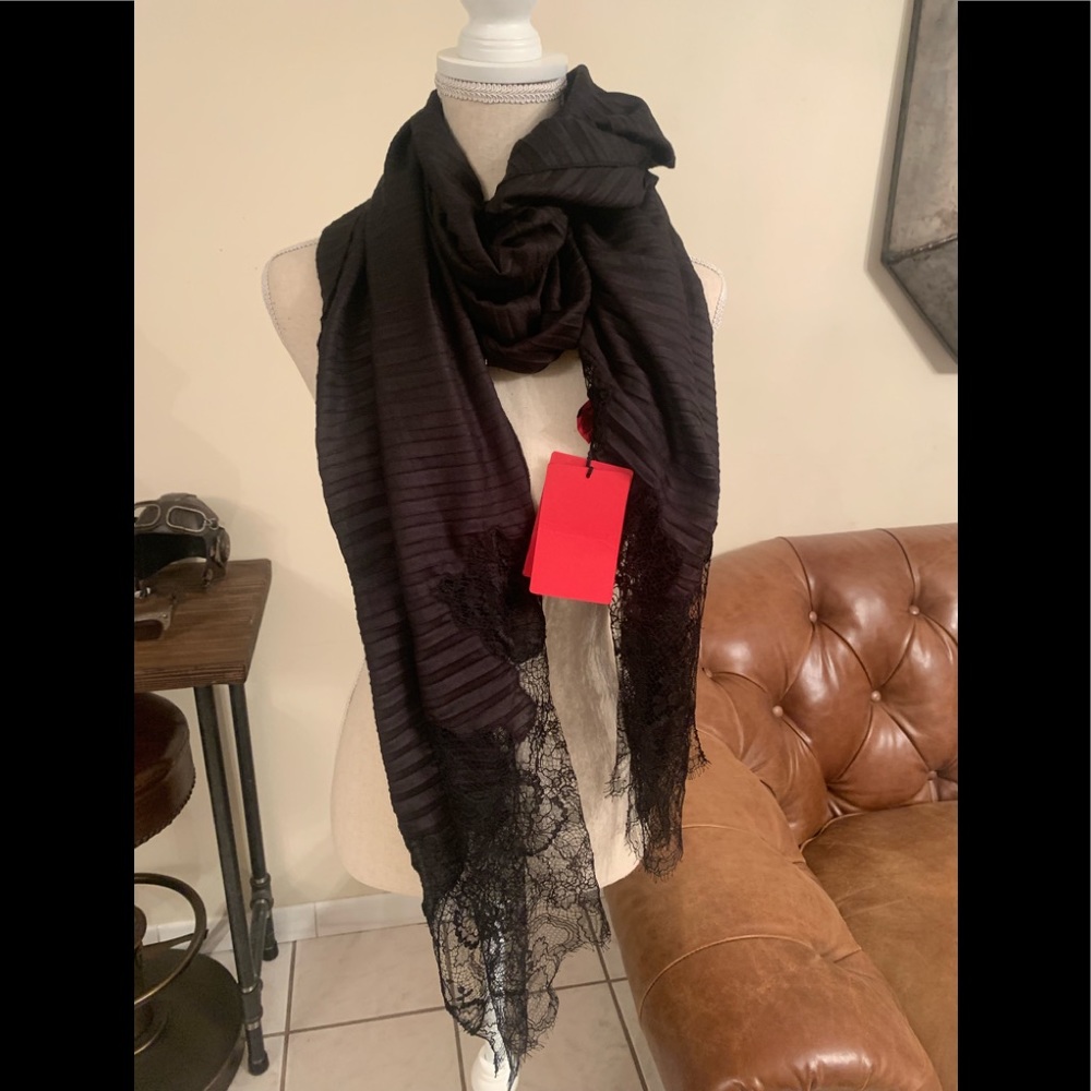 COPY - VALENTINO SCARF/SHAWL